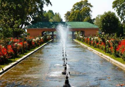 Kashmir Grand Tour: Jammu Srinagar Gulmarg Pahalgam