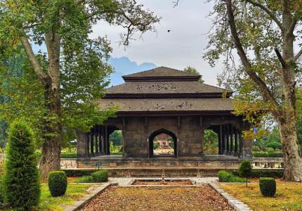Mesmerizing Srinagar Holiday – 6 Days