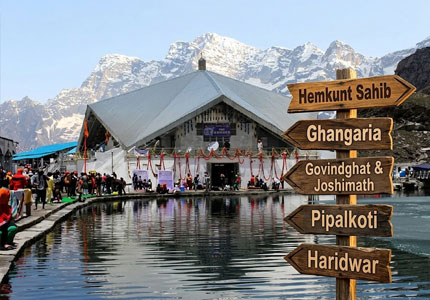 Hemkunt Sahib Pilgrimage Tour from Chandigarh